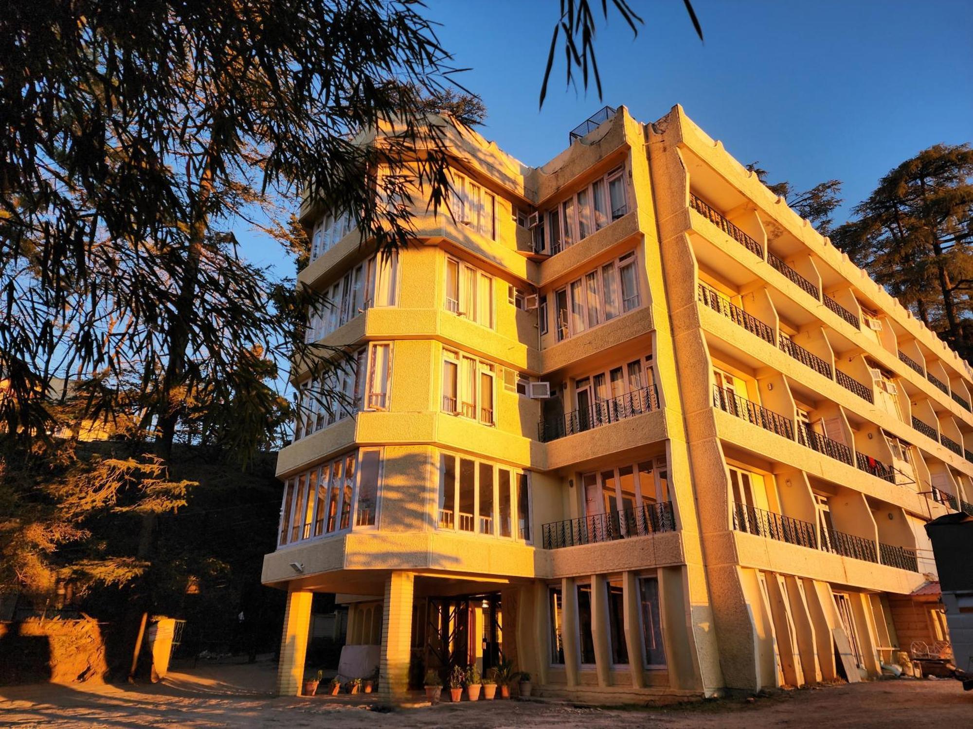Hotel Pineview Shimla Eksteriør billede