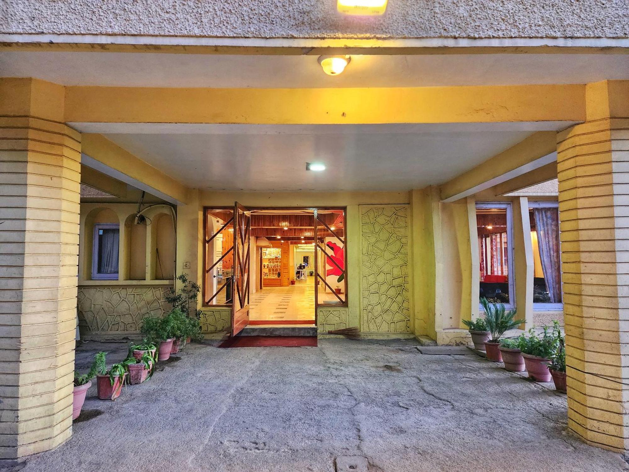 Hotel Pineview Shimla Eksteriør billede
