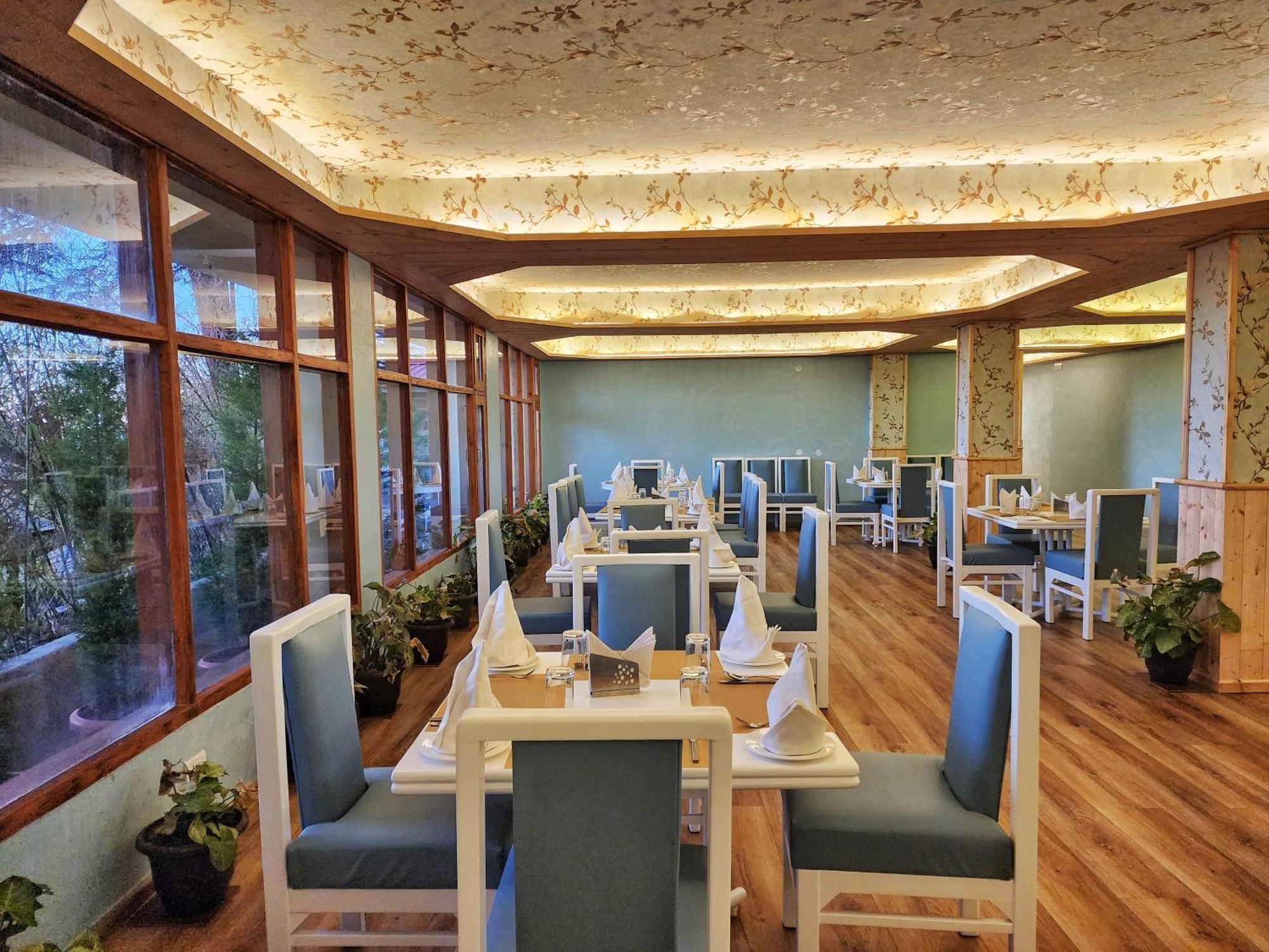 Hotel Pineview Shimla Eksteriør billede