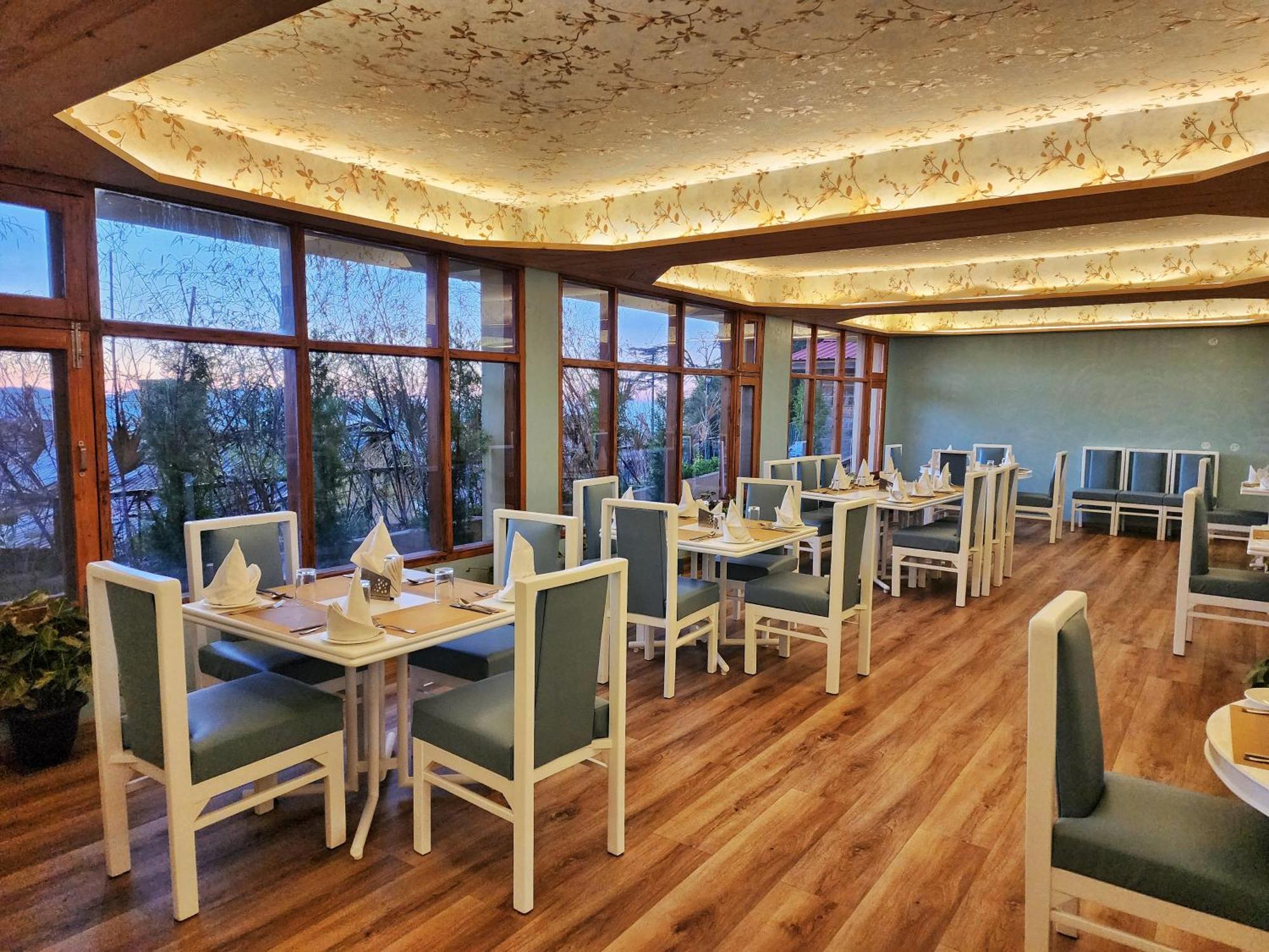 Hotel Pineview Shimla Eksteriør billede