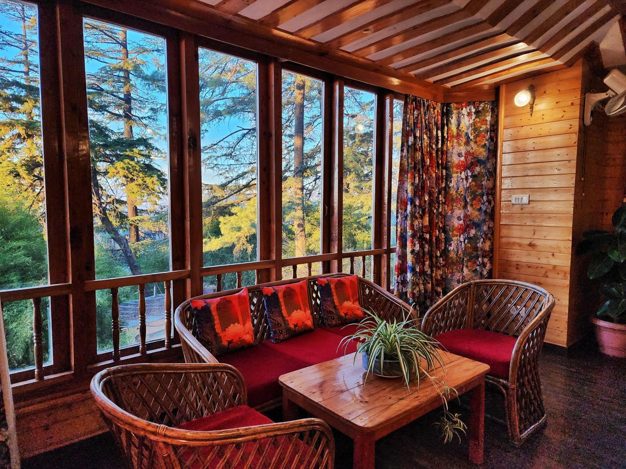 Hotel Pineview Shimla Eksteriør billede