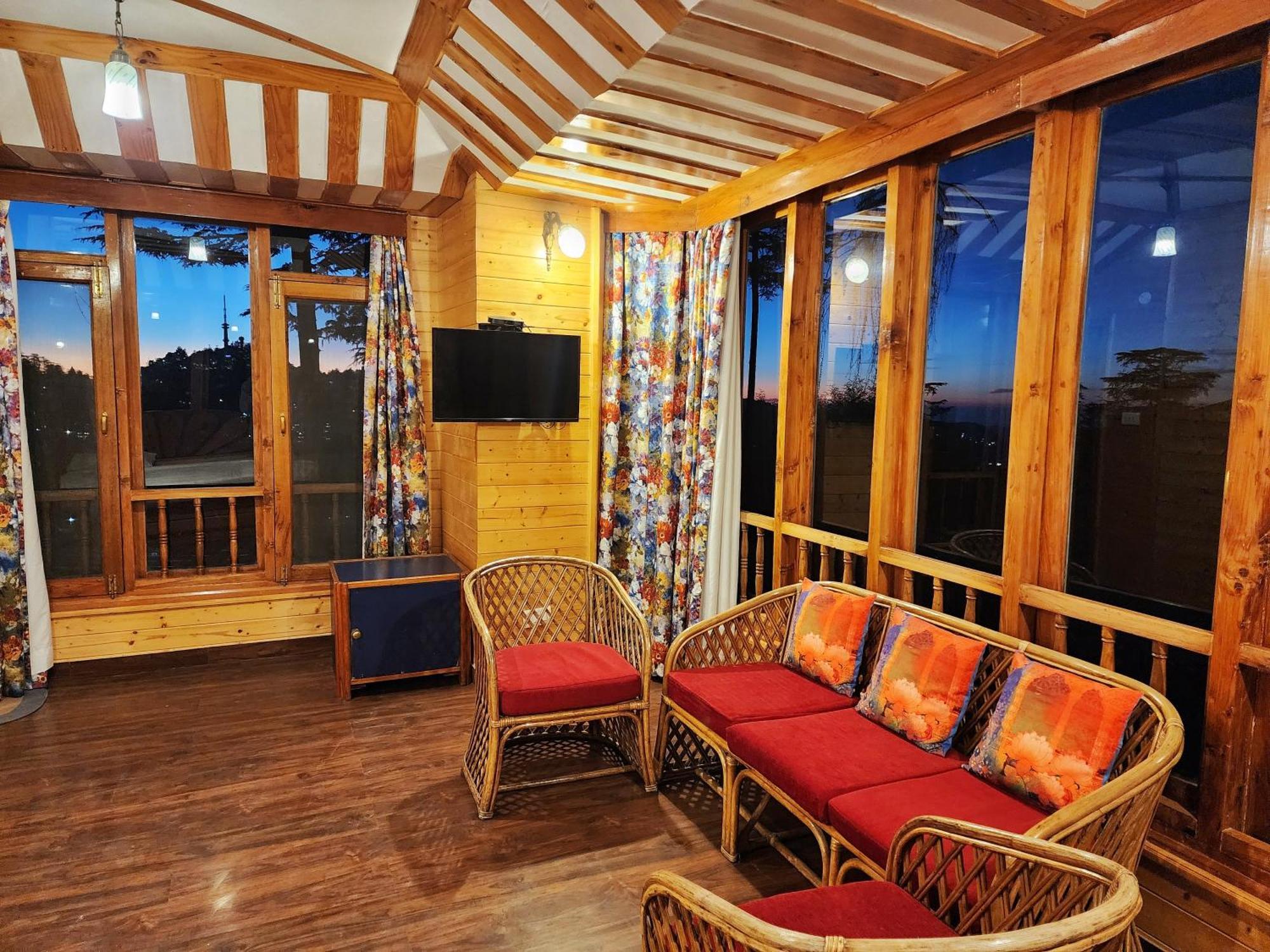 Hotel Pineview Shimla Eksteriør billede
