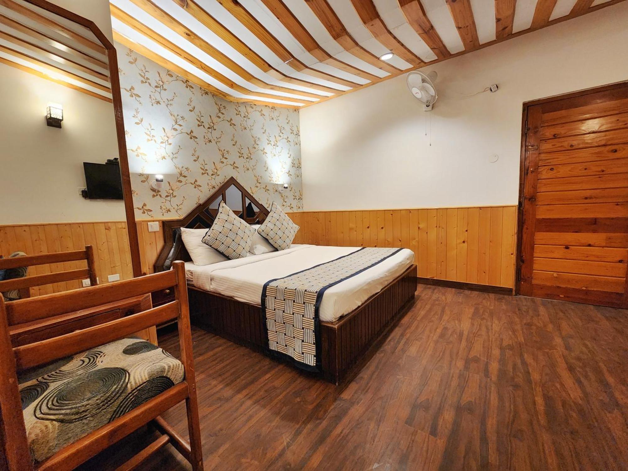 Hotel Pineview Shimla Eksteriør billede