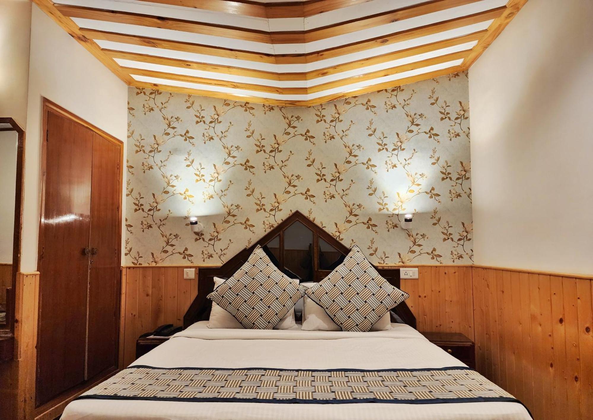 Hotel Pineview Shimla Eksteriør billede